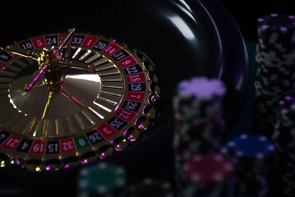 nias mobile app showing Starburst bet controls and spin button in landscape mode